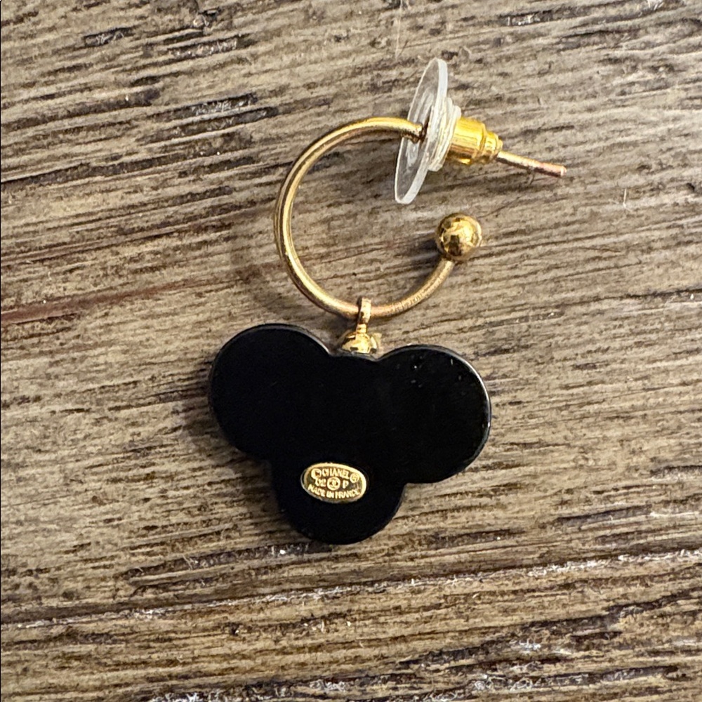 [CHANEL] Authentic Black & White w/ Gold Resin Clover CC Hoop Luxury Earrings - Picture 6 of 10